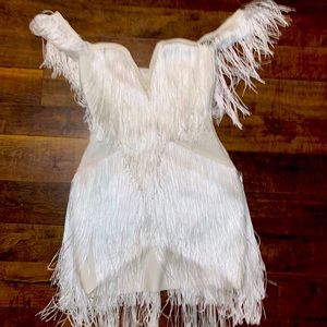 Off shoulder white fringe sexy dress with embroidery